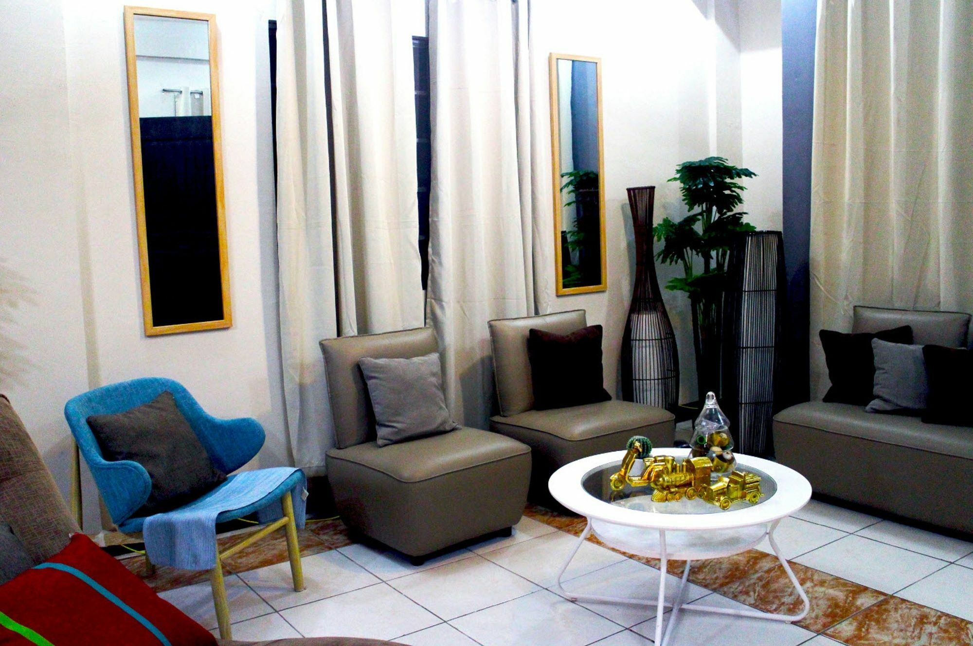 טגאיטאי Tagaytay Modern Guesthouse - City Center מראה חיצוני תמונה